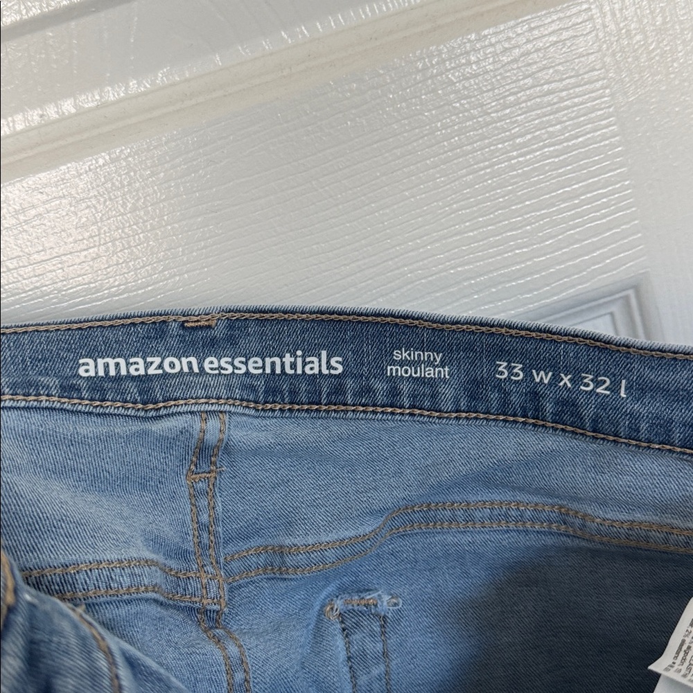 Men’s Amazon Essentials Jeans - Picture 3 of 5